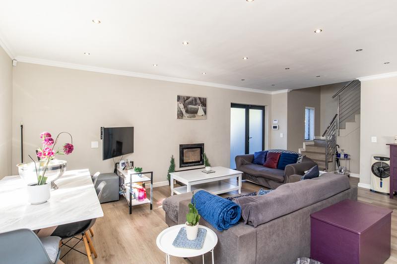 To Let 3 Bedroom Property for Rent in Constantia Western Cape